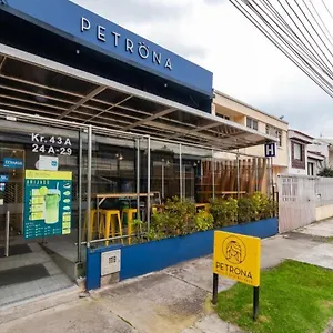 Petrona Y Casa Del Café Hotel